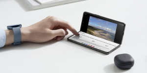 foldable smartphones